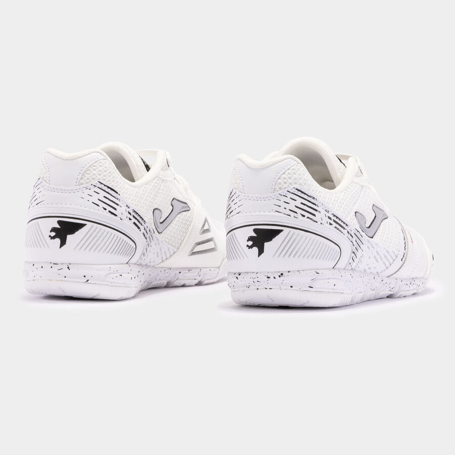 Back heel view of the white JOMA Mundial futsal shoe, showing collar structure.