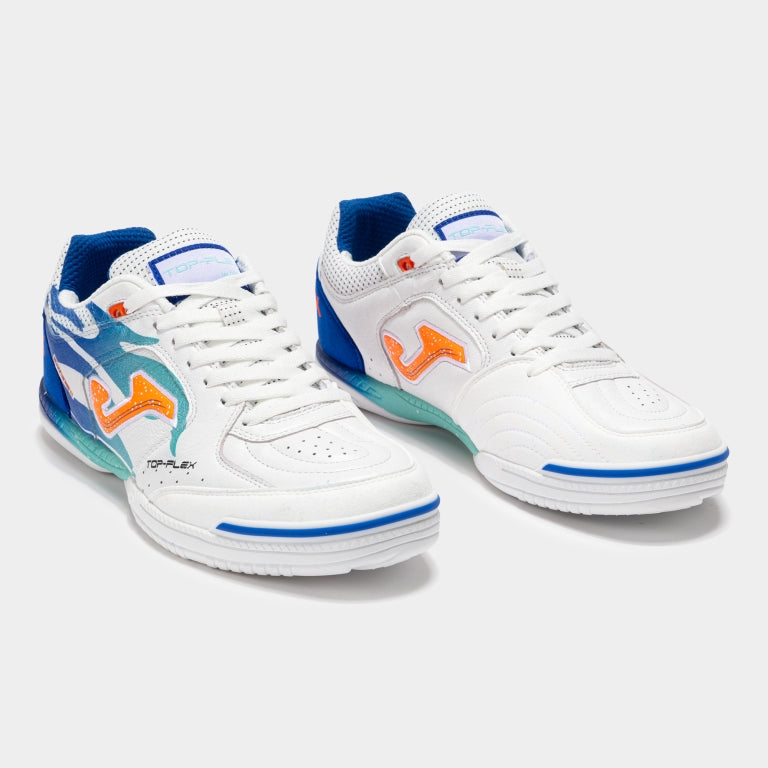 Pair of JOMA Top Flex 2576 futsal trainers in white/royal, angled view showing toe protection and breathable mesh.