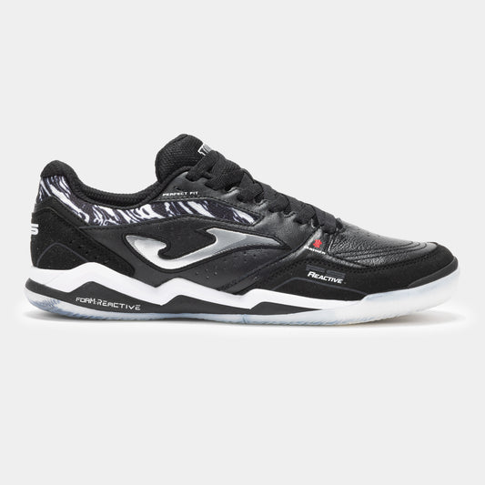 JOMA FS Reactive 2501 futsal shoe in black, side profile showing leather upper and multi-stud sole.