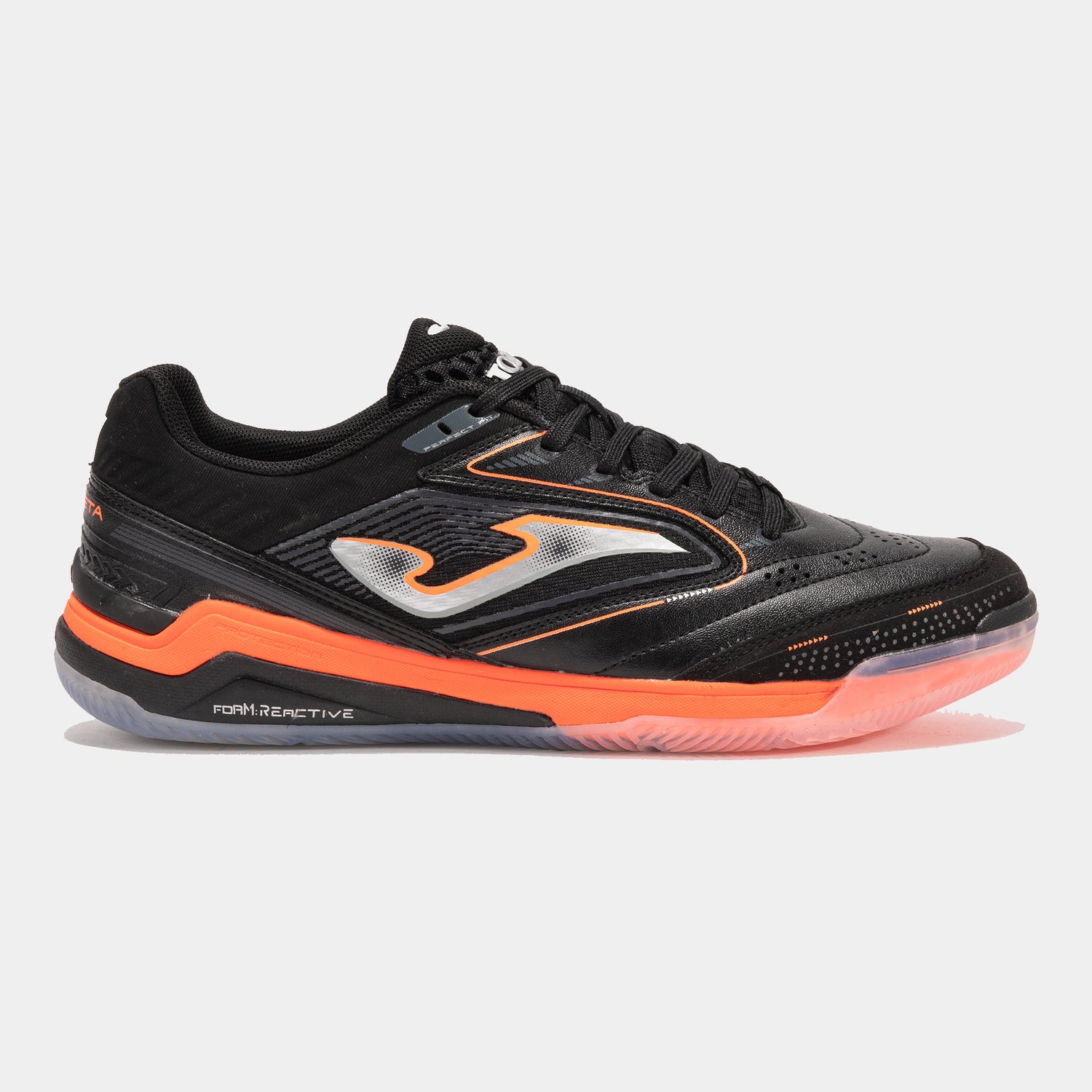 JOMA Gambeta 2501 futsal shoe in black, side view showing synthetic leather and mesh upper with protective toe reinforcement.
